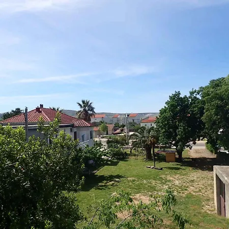 In Starigrad-paklenica 41710 Apartamento