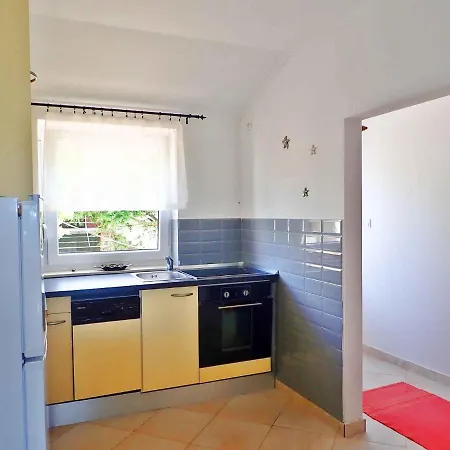 In Starigrad-paklenica 41710 Apartamento