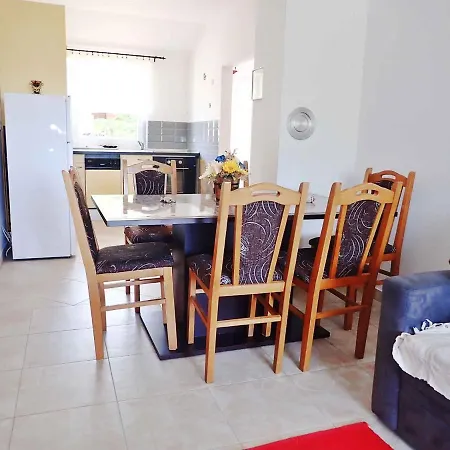 In Starigrad-paklenica 41710 Apartamento